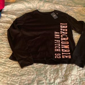 Long sleeve girls size 15/16 T-shirt by Abercrombie kids. NWT